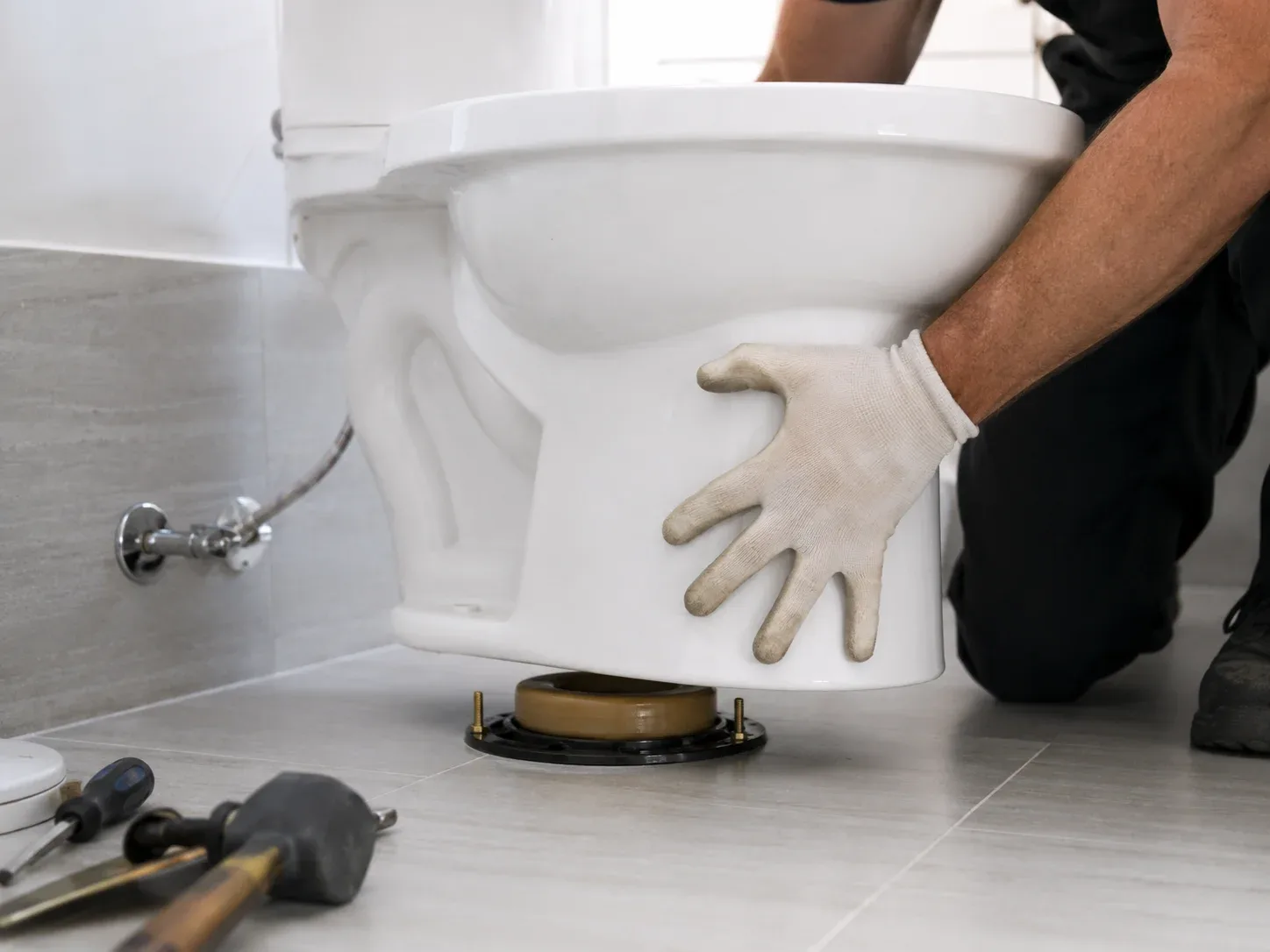 Réparation et installation de toilette Saint-Jérôme — techniciens certifiés RBQ